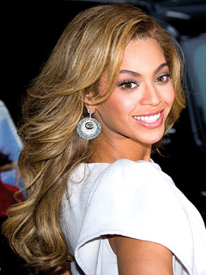 Модный цвет волос, на фото Beyonce